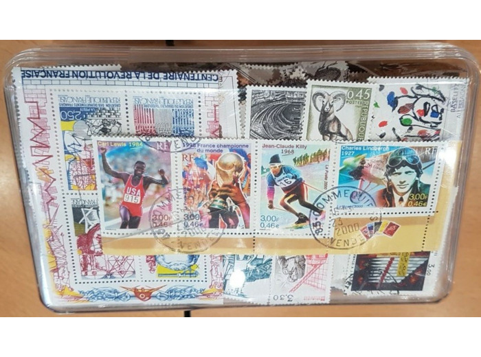 200 gr TIMBRES DE FRANCE GRANDS et PETITS FORMATS DECOLLES A TRIER