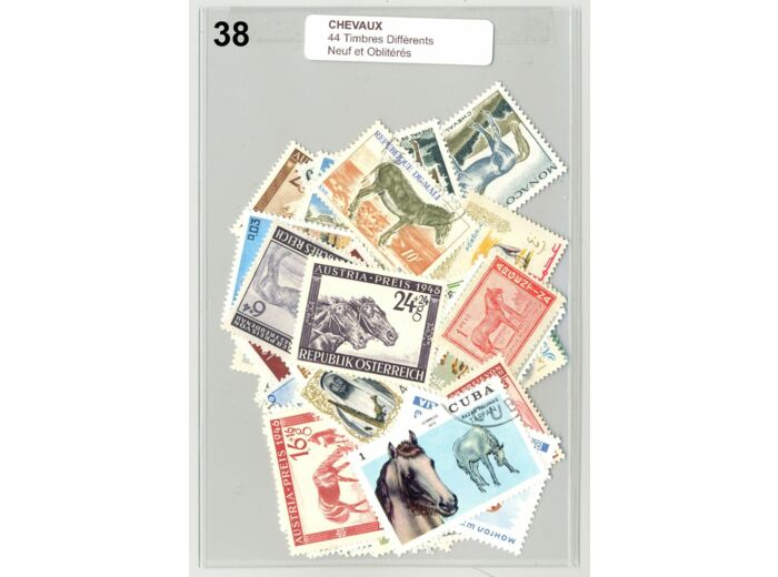 44 TIMBRES CHEVAUX DIFFERENTS NEUF ET OBLITERES *38