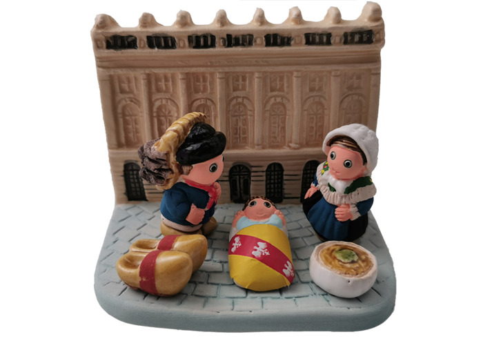 CRECHE en céramique BLOC 8x7cm- LORRAINE
