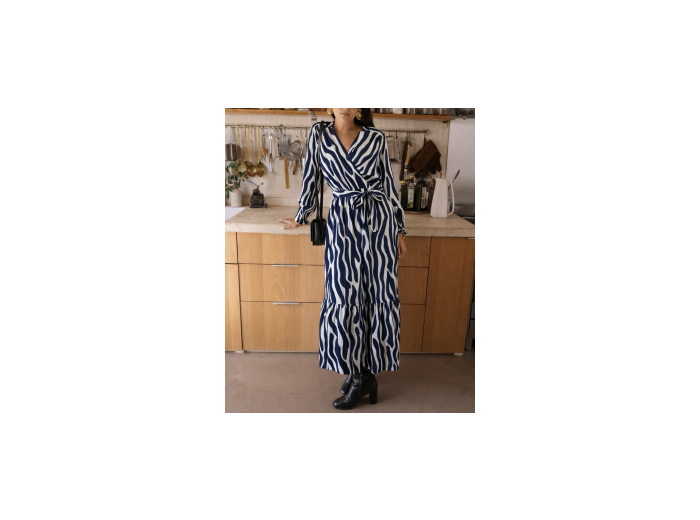 IN APRIL 1986 ROBE LONGUE
