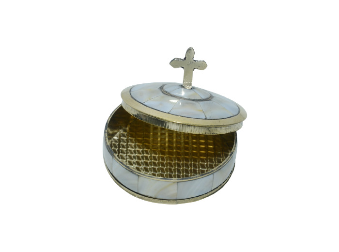 Boîte à chapelets en Nacre et Laiton Diamètre 7cm avec CROIX
