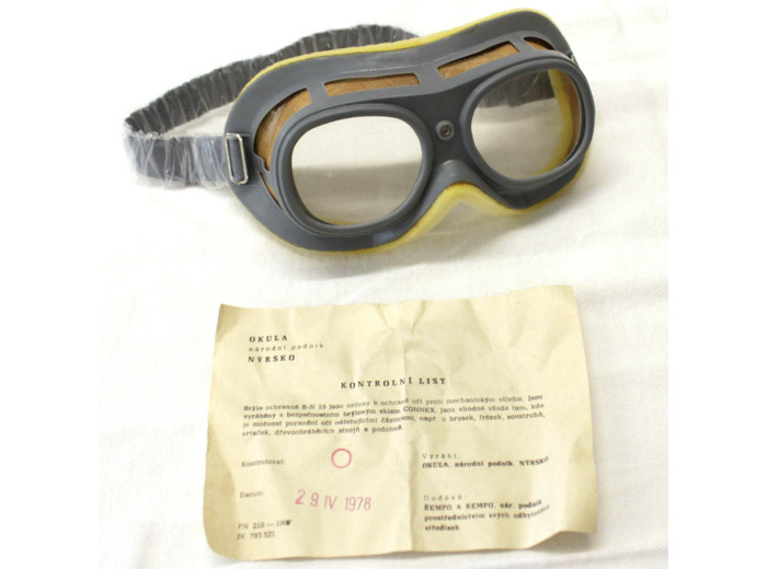 Lunettes de protection tchèque