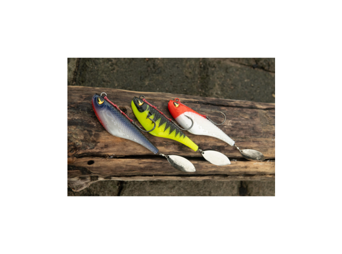mad flash spin tail 14cm black