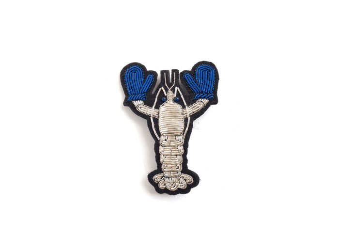 Broche brodée Homard avec gants SAINT JAMES x Macon & Lesquoy