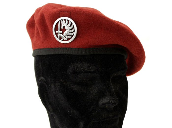 Béret amarante Mod. 59