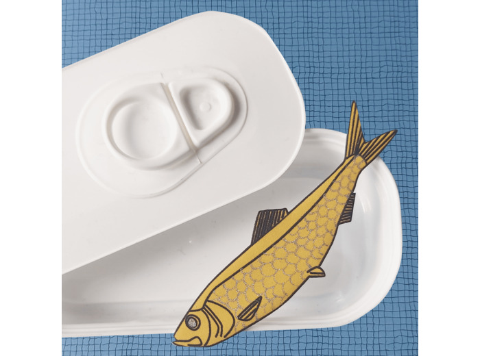 Broche sardine coloris jaune écailles argent