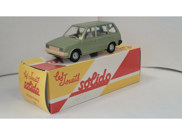 NISSAN PRAIRIE 1982 SOLIDO 1/43 BOITE D'ORIGINE