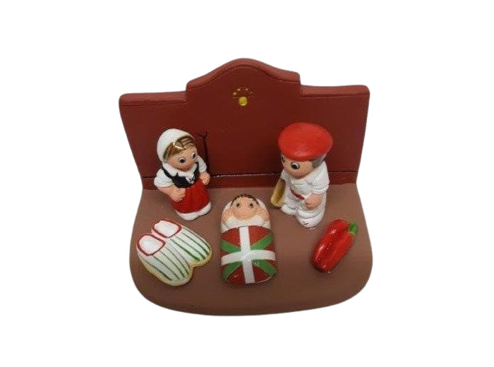 CRECHE en céramique BLOC 8x7cm- PAYS BASQUE