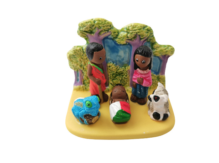 CRECHE en céramique BLOC 8x7cm- MADAGASCAR