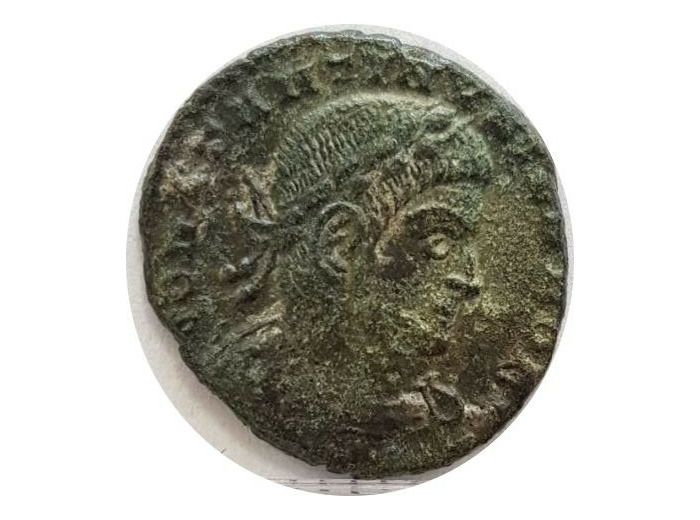 CONSTANTIN II (324-336) NUMMUS GLORIA EXERCITVS 1gr53