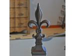 Grande Fleur de Lys fonte 12x8x26cm