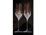 Lot de deux flutes à champagne peintes à la main personnalisables décorées de jolies fleurs blanches crème et de petits coeurs roses