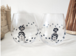 Duo de deux verres à whisky en cristal peints à la main représentant deux petits chats qui vous observent