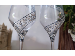 Flutes peintes à la main décorées de petites fleurs en forme de spirale blanches nacrées et argentés en relief