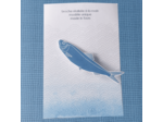 Broche sardine coloris bleu dessin blanc