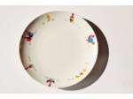 Assiette enfant  personnalisée et artisanale de 19 cm représentant des petites poules et poussins, très colorée, signée et daté