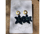 Boucles d'oreilles lys bleu marine