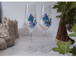 Flutes à champagne peintes à la main avec strass décorées de libellules bleues voletant de fleur en fleur