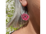 Boucles d'oreilles créoles pivoine coloris rose pois vert irisé