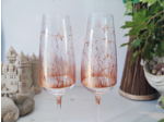 Flutes à champagne en cristal peintes à la main au décor champêtre avec envole de petites libellules