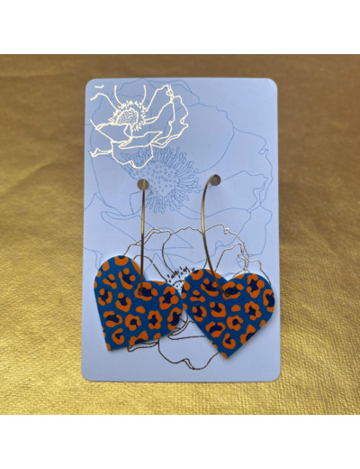 Boucles d'oreilles créoles coeur fond bleu motif léopard orange