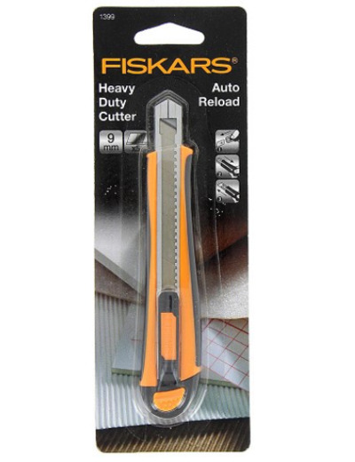 Cutter Fiskars Pro Auto Rechargeable Usage intensif 9 mm -AA1004621
