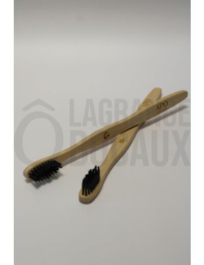 Brosse à Dents Bambou Medium Filaments Charbon Végétal - Adulte - APO