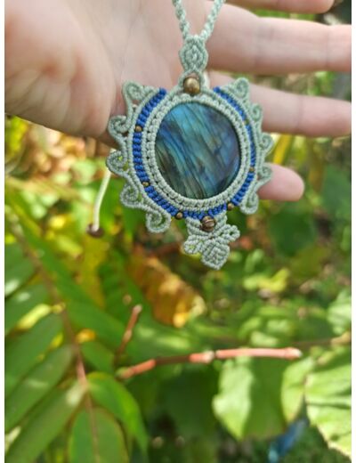 Collier micromacramé fait main pendentif labradorite multicolore