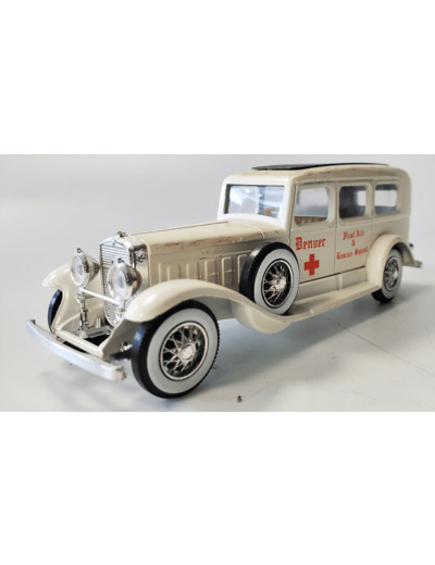 CADILLAC V16 1931 AMBULANCE DENVER SOLIDO 1/43 AVEC BOITE