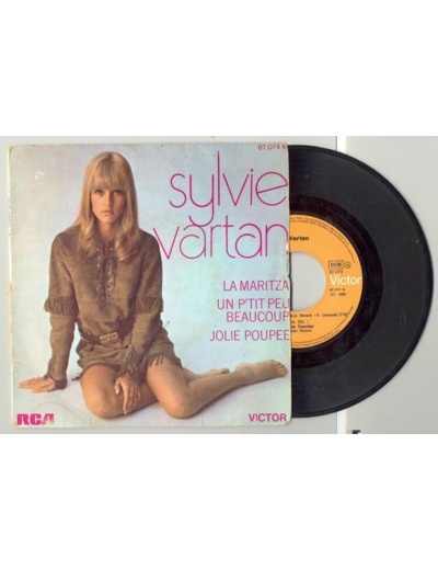 45 Tours SYLVIE VARTAN "JOLIE POUPEE" / "LA MARITZA"