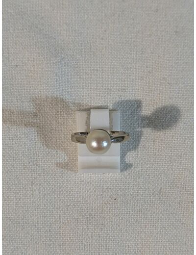 Bague en or blanc