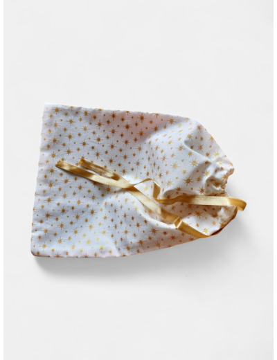 SAC POCHON AVEC LIENS FOND BLANC ET ETOILES