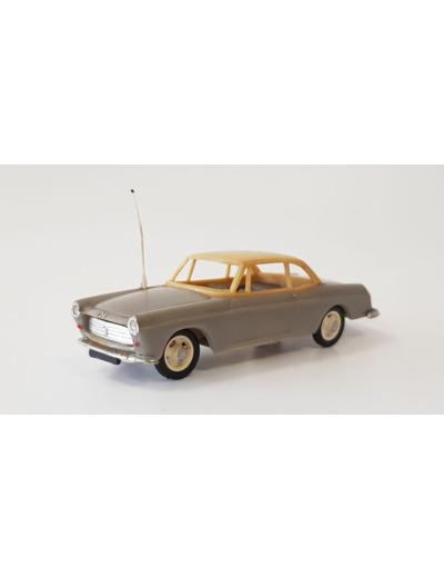 PEUGEOT 404 COUPE CLE 1/48 SANS BOITE