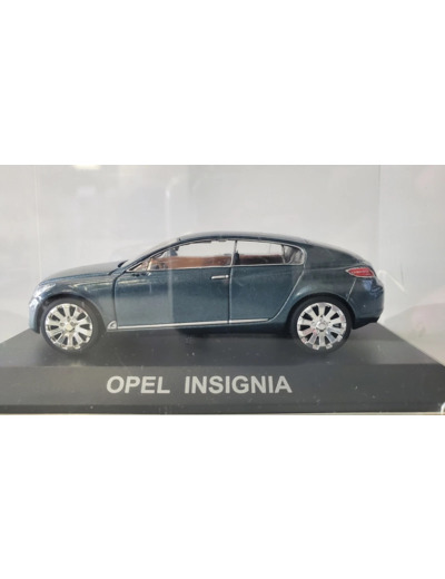 OPEL INSIGNIA 1/43 BOITE D'ORIGINE