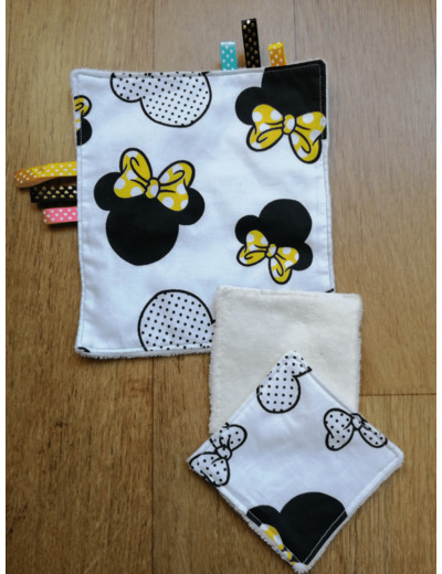 Doudou et Lingettes minnie