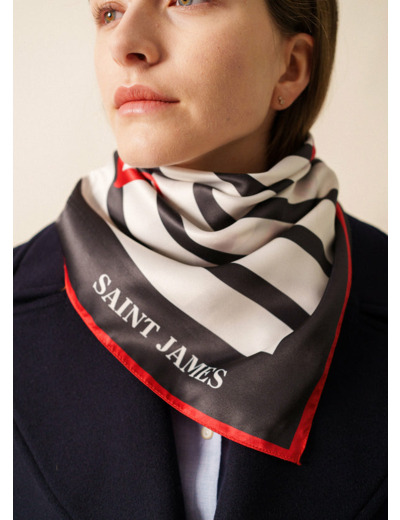 Foulard carré rayé à motifs coeur
