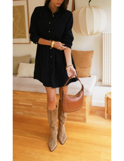 IN APRIL 1986 ROBE VELOURS