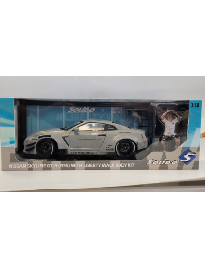NISSAN GT-R (R35) LBWK BODY KIT TYPE 2 SOLIDO 1/18 + FIGURINE