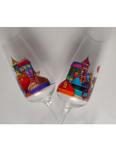 flutes à champagne multicolores peintes à la main sur le thème des chats amoureux sous la lune dorée et le soleil couchant - verre en cristallin