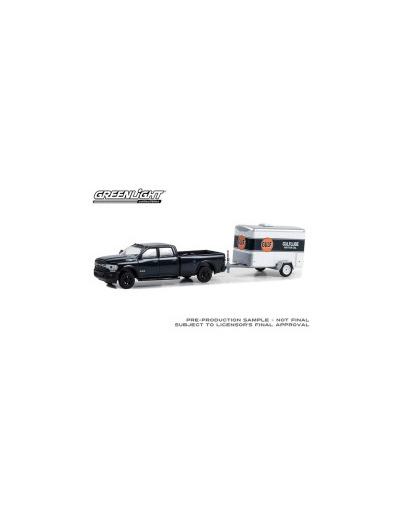 Greenlight 32290 - Dodge Ram 2500 with small Cargo Trailer Gulf 2023 - 1/64