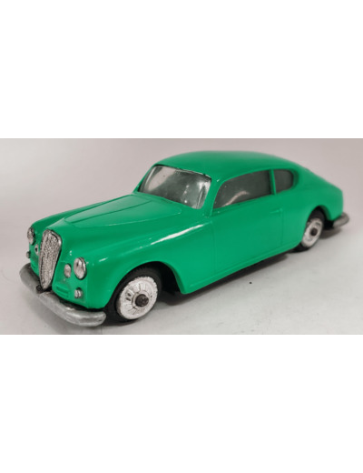 LANCIA AURELIA G.T NOREV PLASTIQUE 1/43 SANS BOITE voir état