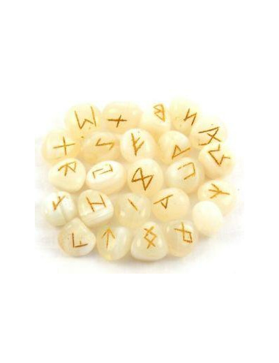 Runes en onyx blanc