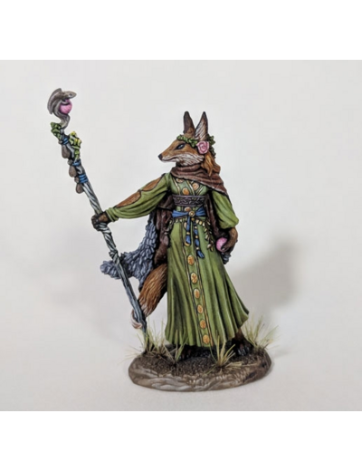 Fantasy : Female Kitsune Druid with Staff