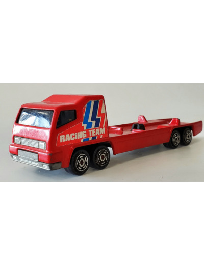 TRANSPORTEUR RACING TEAM MAJORETTE 1/100 SANS BOITE