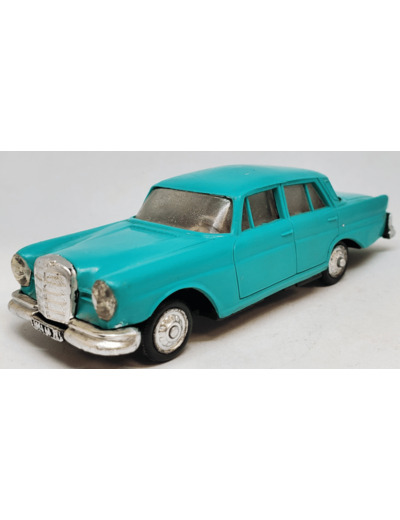 MERCEDES BENZ 220-SE NOREV PLASTIQUE 1/43 SANS BOITE