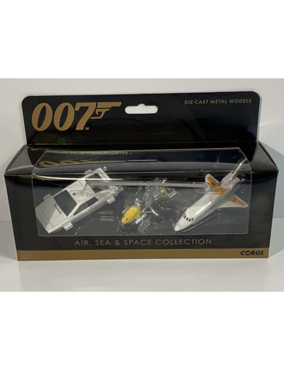 Corgi Collection James Bond TY99283 (Navette Spatiale, Little Nellie, Lotus Esprit)