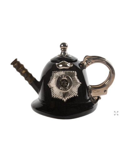 Théière excentrique Casque Police