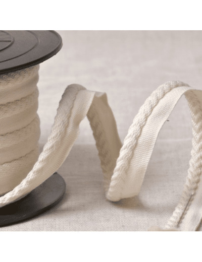 549C151 SIMPLE PASSEPOIL CHEVRON 6MM ML COL 151 ECRU