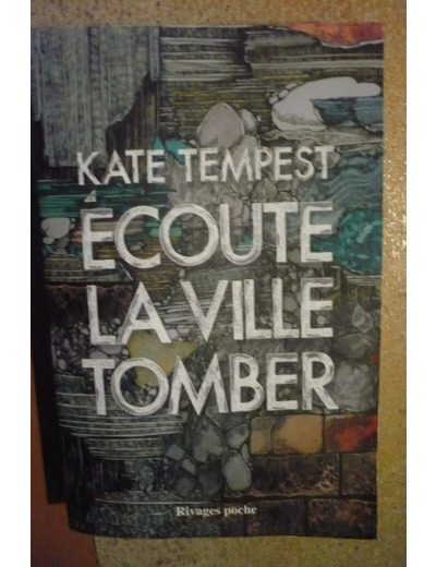 ECOUTE LA VILLE TOMBER