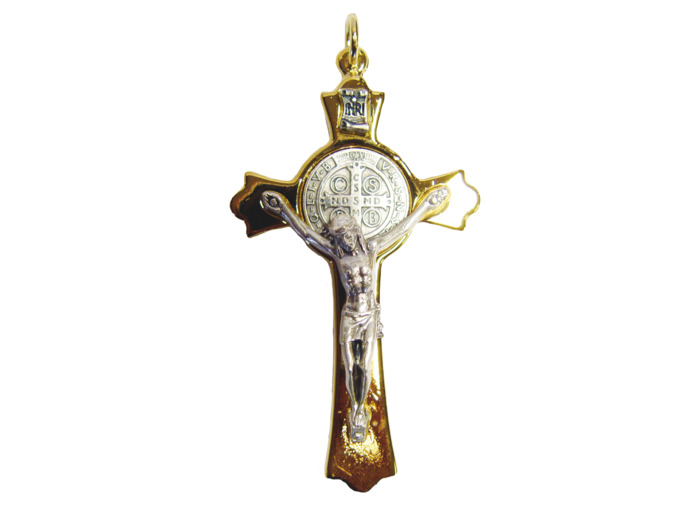 Croix de Saint Benoît en Laiton Doré 7,5cm